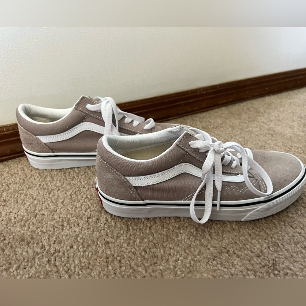 NWOT Vans Women’s Size 7
